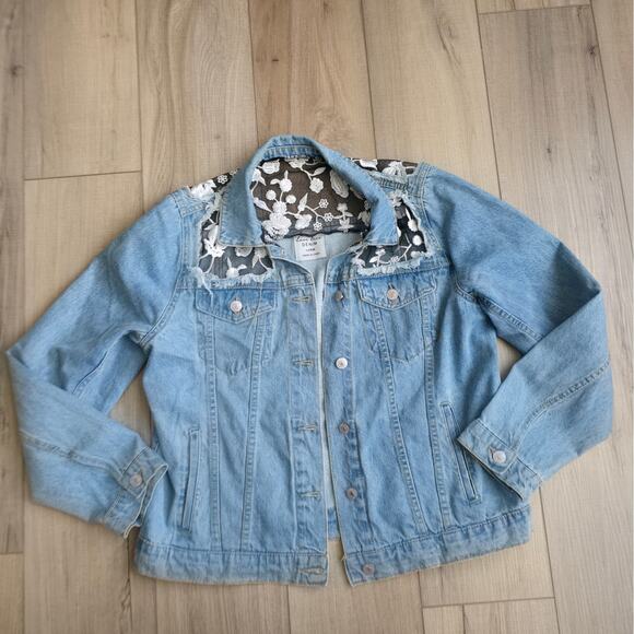 Love Tree Jackets & Blazers - Love Tree Floral Lace Denim Button Up Jacket Women Sz L